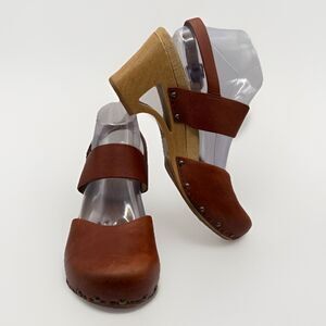 Dansko Sandals Womens 10/41 Brown Leather Thea Studded Buckle Cut Out Clogs
